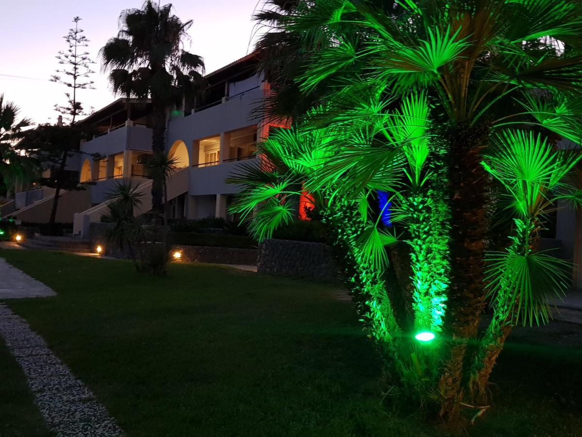 Asteraki Aparthotel ゴウヴィア エクステリア 写真