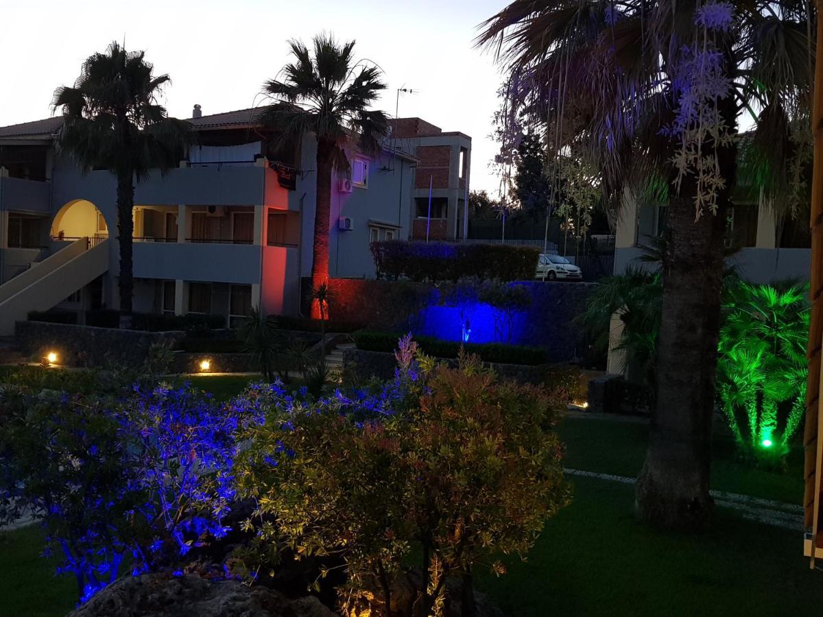 Asteraki Aparthotel ゴウヴィア エクステリア 写真
