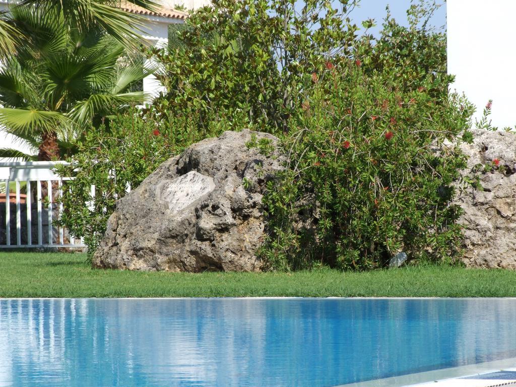 Asteraki Aparthotel ゴウヴィア エクステリア 写真